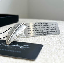 Load image into Gallery viewer, Personalised Islamic keychain featuring a peace and Jannah quote